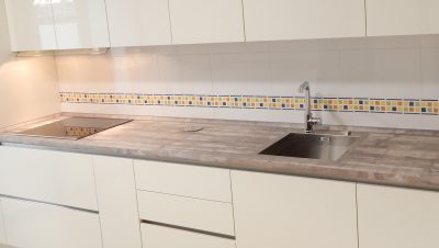 modelo laser blanco fregadero enrasado