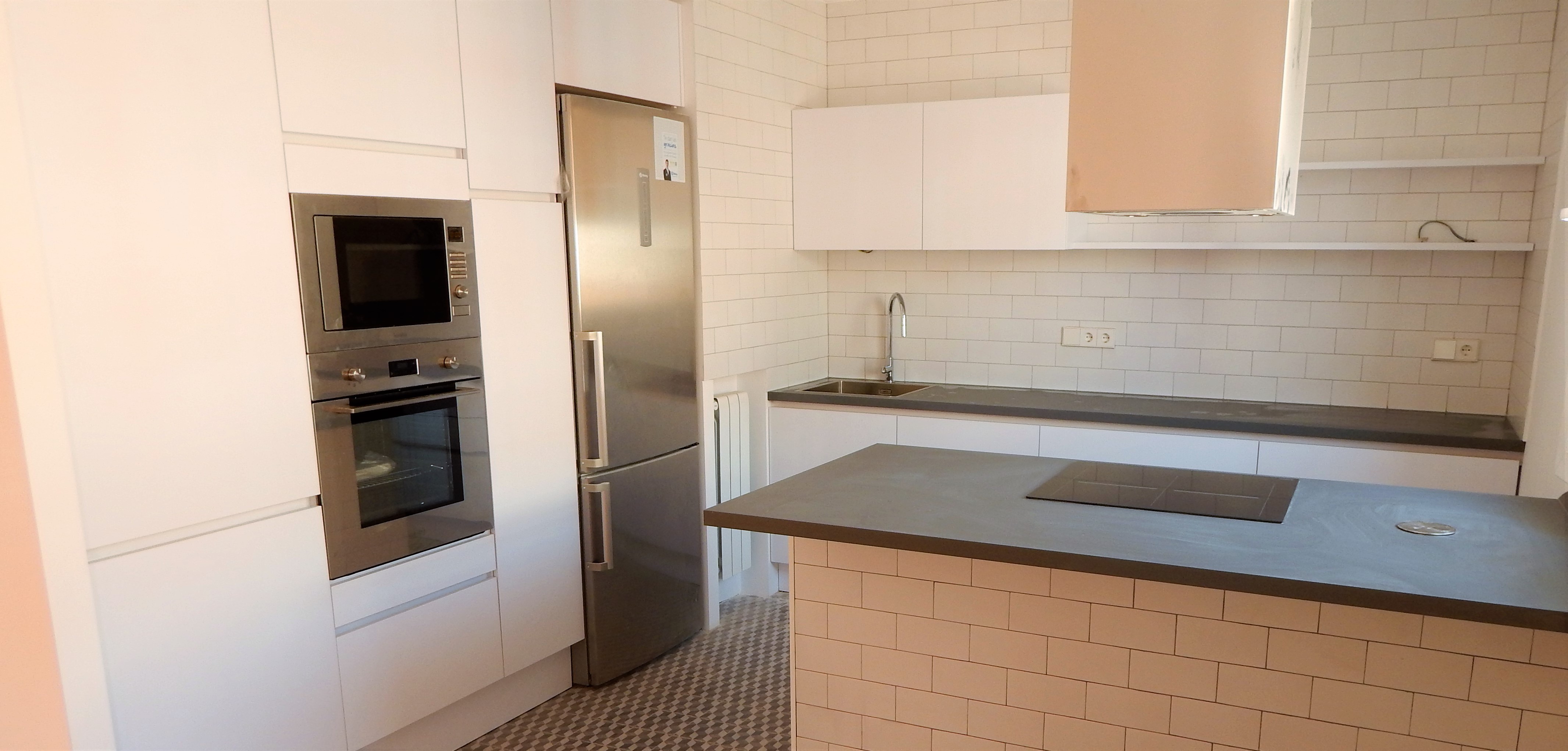 blanco polar y gris lava