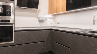 merkur marmol oscuro