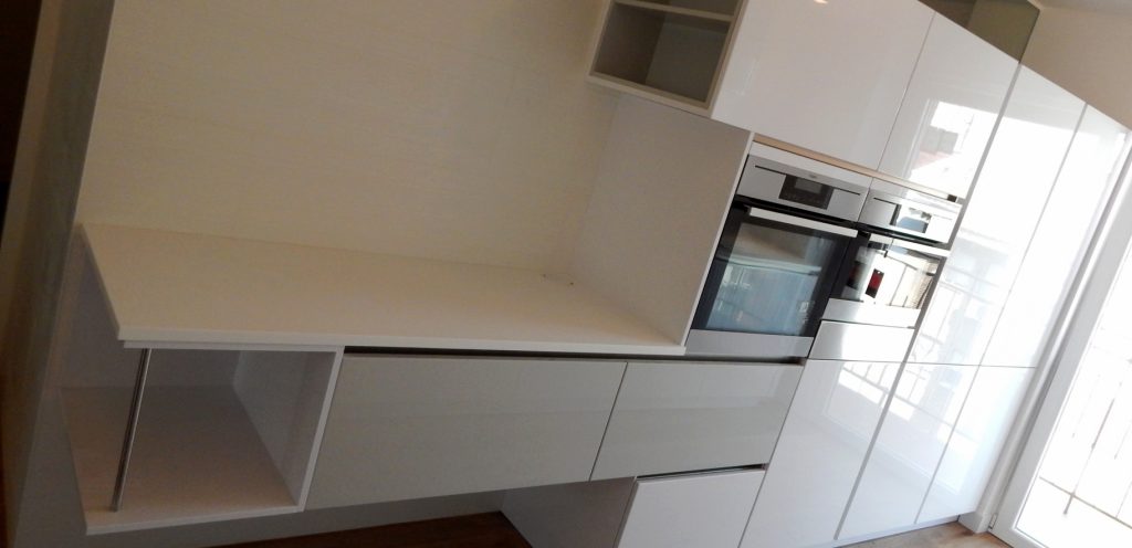 Cocina de diseño lacado alto brillo