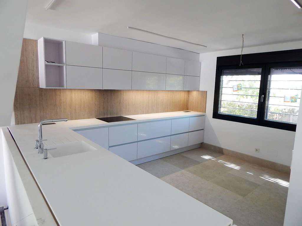 Muebles de cocina en blanco polar alto brillo