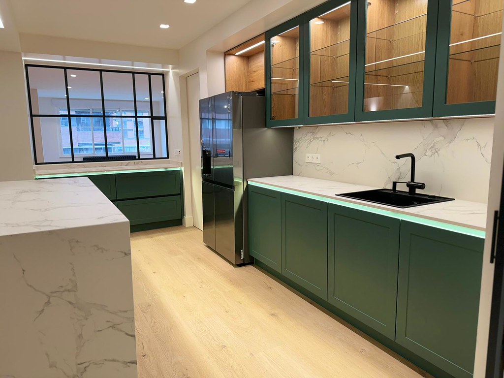Muebles de cocina en color a la carta